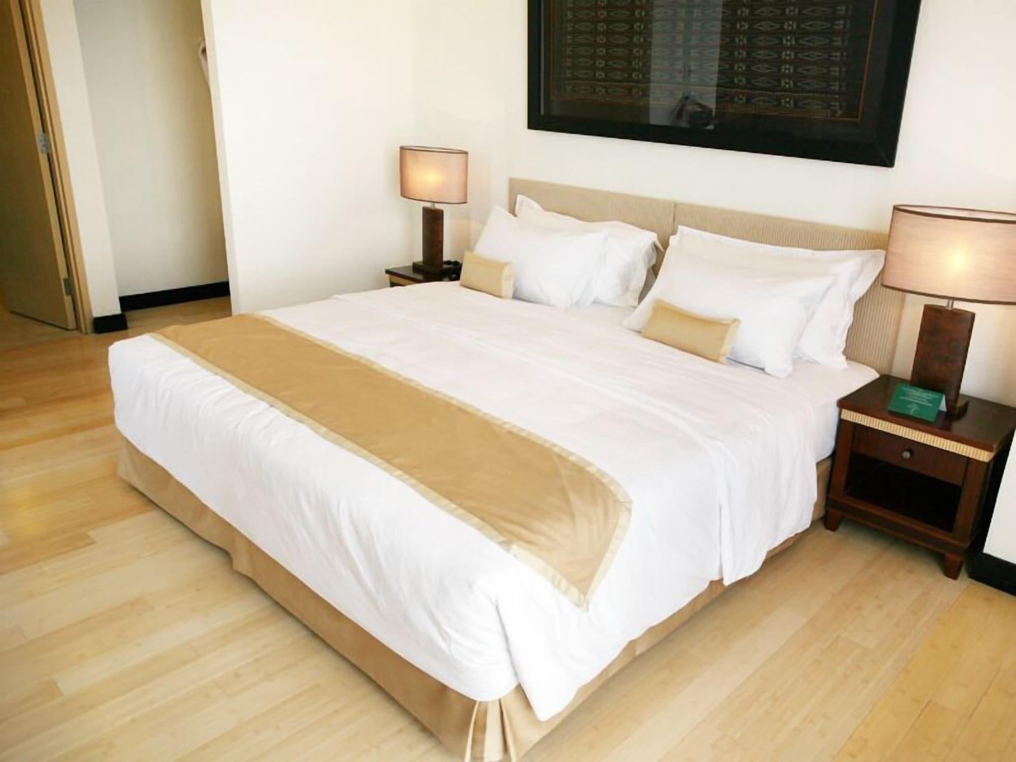 Sintesa Peninsula Hotel Manado Dış mekan fotoğraf