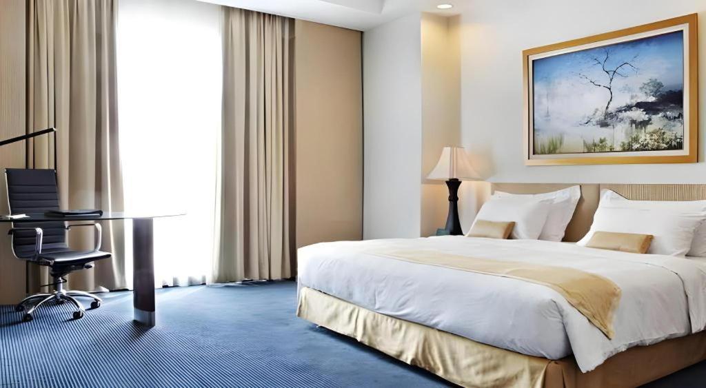 Sintesa Peninsula Hotel Manado Dış mekan fotoğraf