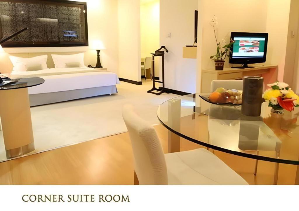 Sintesa Peninsula Hotel Manado Dış mekan fotoğraf