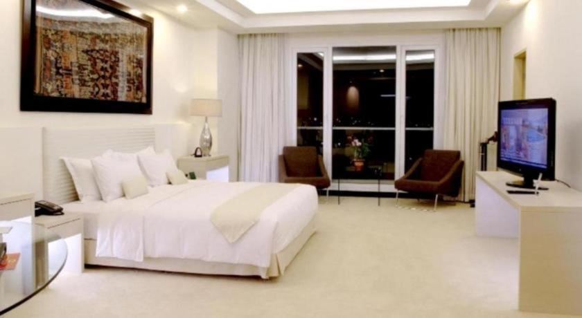 Sintesa Peninsula Hotel Manado Dış mekan fotoğraf