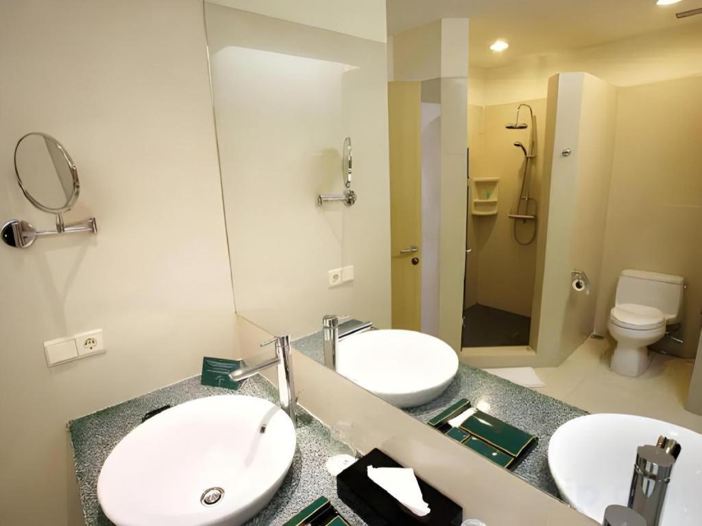 Sintesa Peninsula Hotel Manado Dış mekan fotoğraf