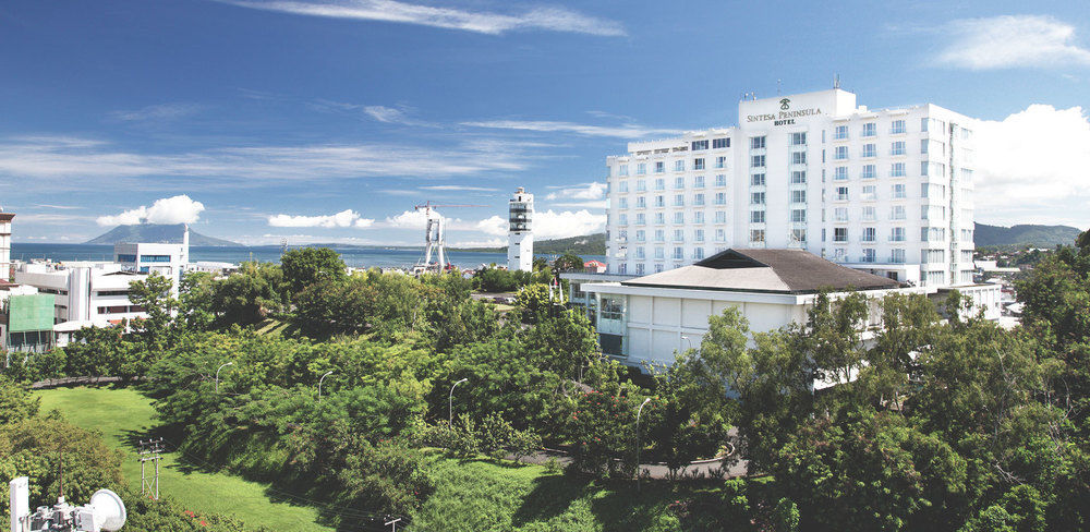 Sintesa Peninsula Hotel Manado Dış mekan fotoğraf