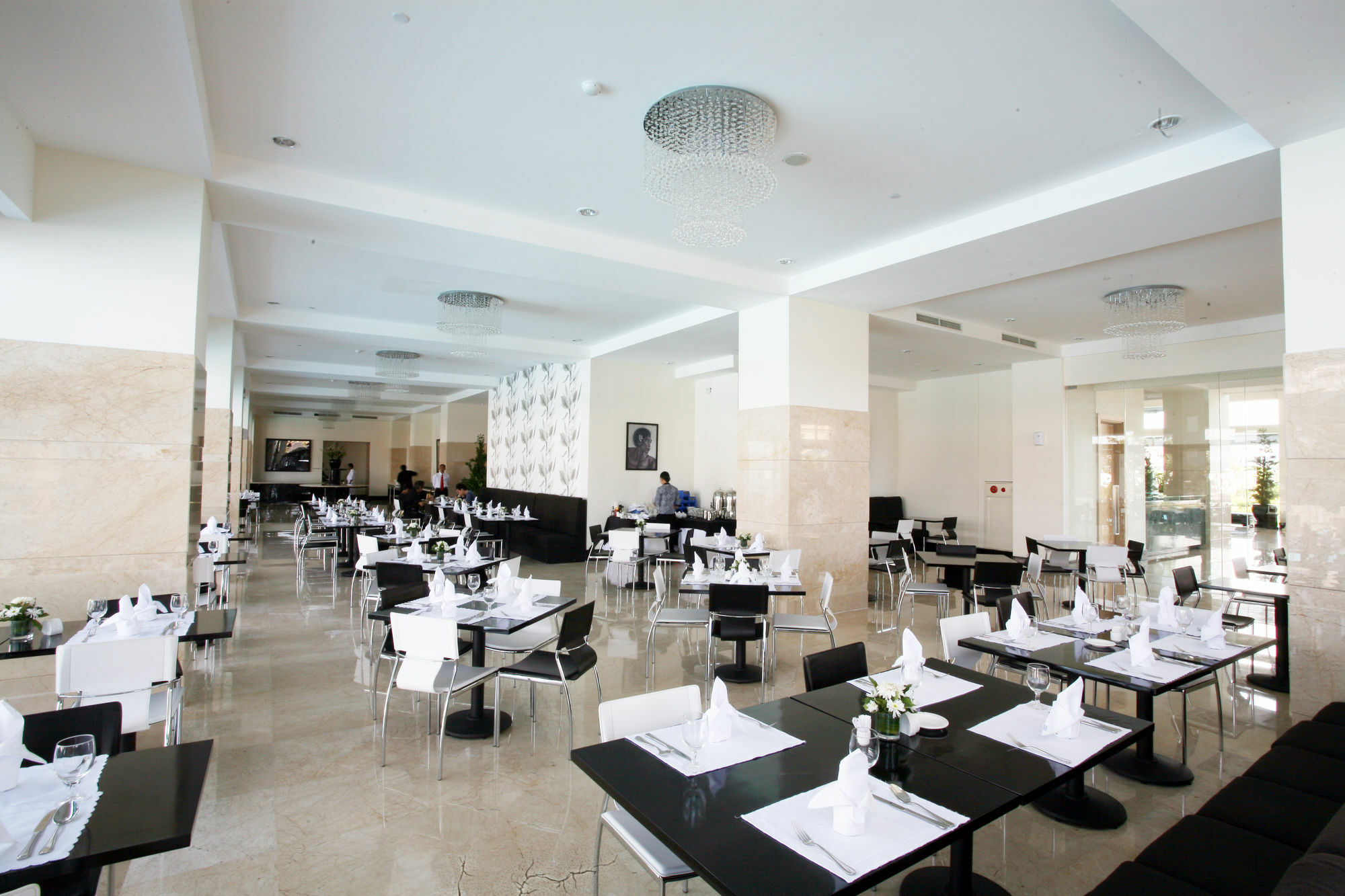 Sintesa Peninsula Hotel Manado Dış mekan fotoğraf
