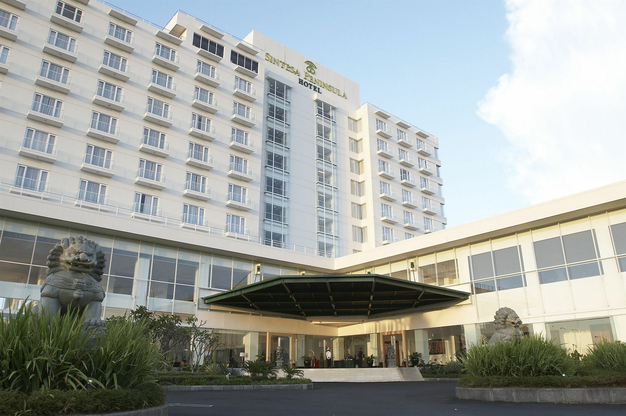 Sintesa Peninsula Hotel Manado Dış mekan fotoğraf